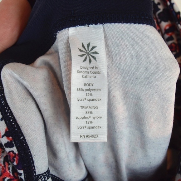 Athleta Indigo Shores Patterned Capri Chaturanga Leggings, Size XS Style 227943 - Picture 5 of 8